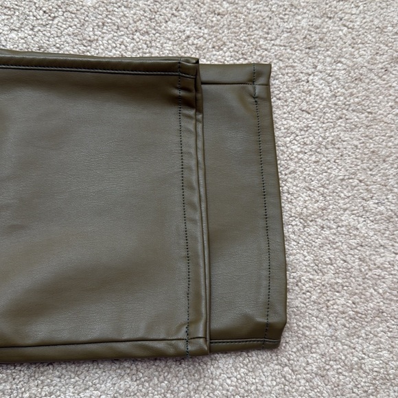 MOTHER The Rambler Lounger Ankle Faux Leather Lined Fig Green Pants Size Medium - Picture 14 of 14